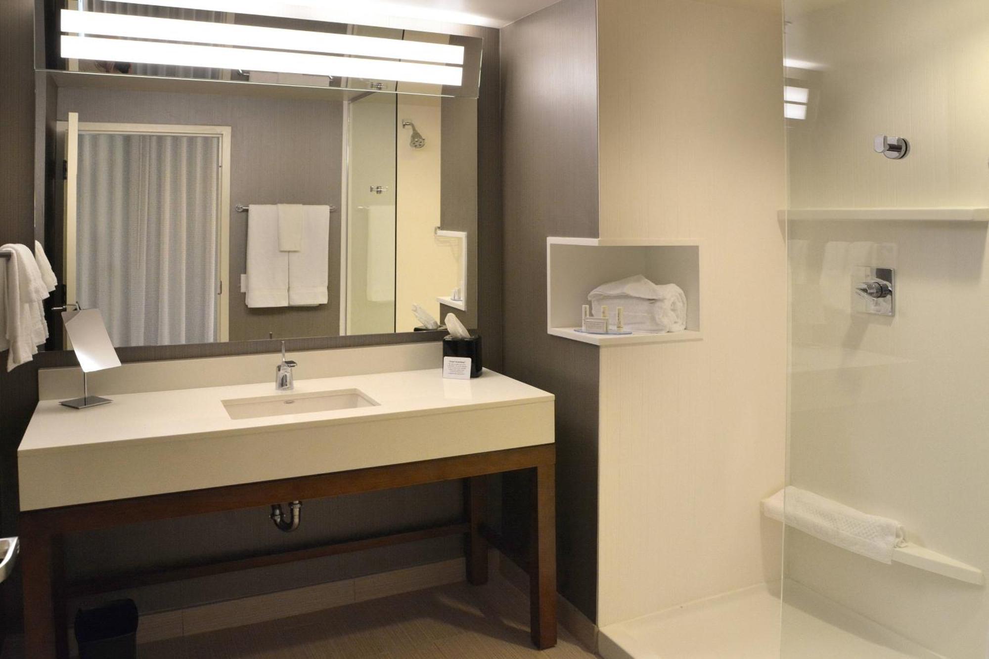 Courtyard By Marriott Youngstown Canfield Exterior foto